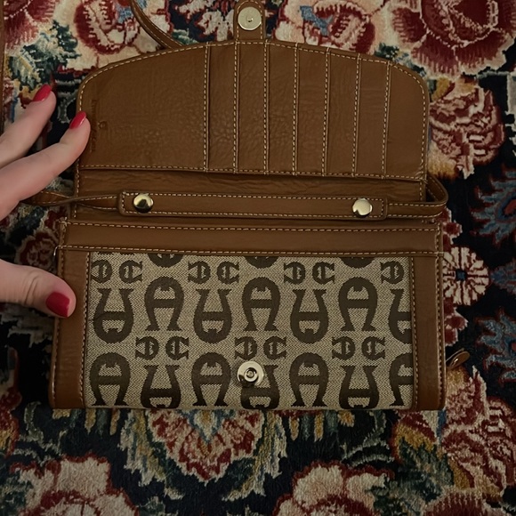 Etienne Aigner Crossbody Purse with Multiple Pockets - Picture 3 of 5